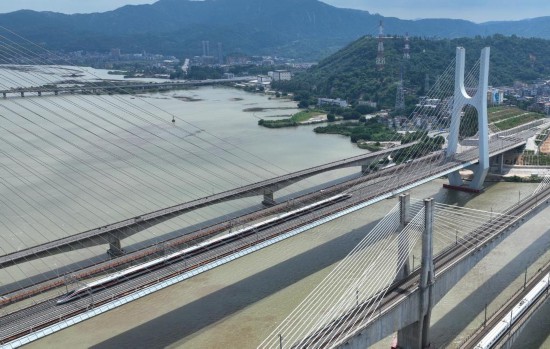 耀世注册：中国最快跨海高铁开通 为两岸融合发展添动力